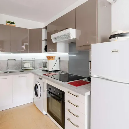 Appartement T2 Avec Loggia, 4 Couchages, Proche Plage Et Commerces, Narbonne-Plage - Fr-1-409-128 Exterior photo