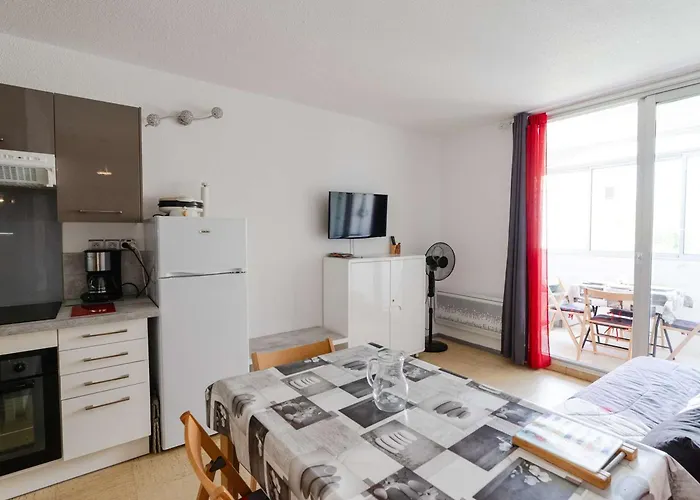 Appartement T2 Avec Loggia, 4 Couchages, Proche Plage Et Commerces, Narbonne-Plage - Fr-1-409-128